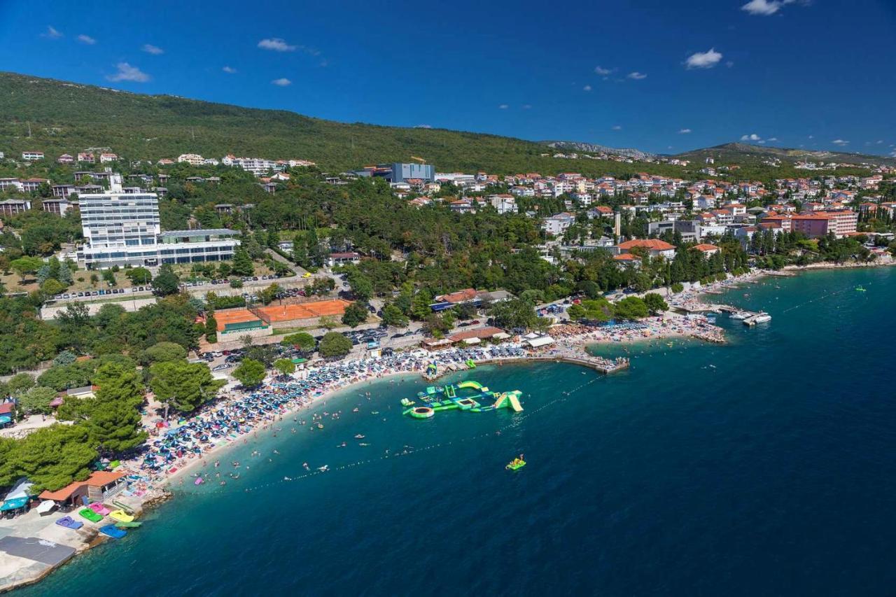 Apartments With A Parking Space Dramalj, Crikvenica - 5592 Экстерьер фото