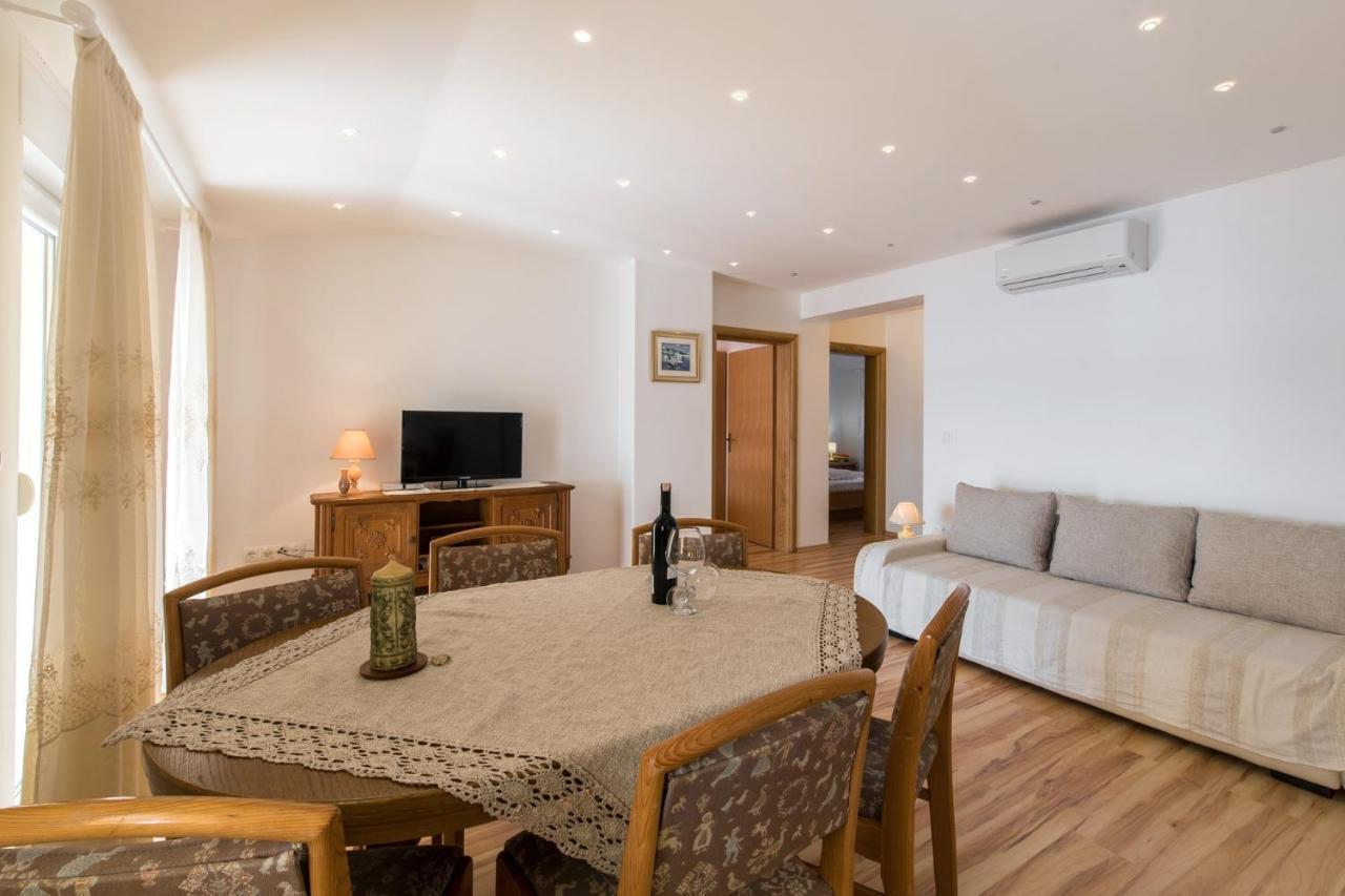Apartments With A Parking Space Dramalj, Crikvenica - 5592 Экстерьер фото